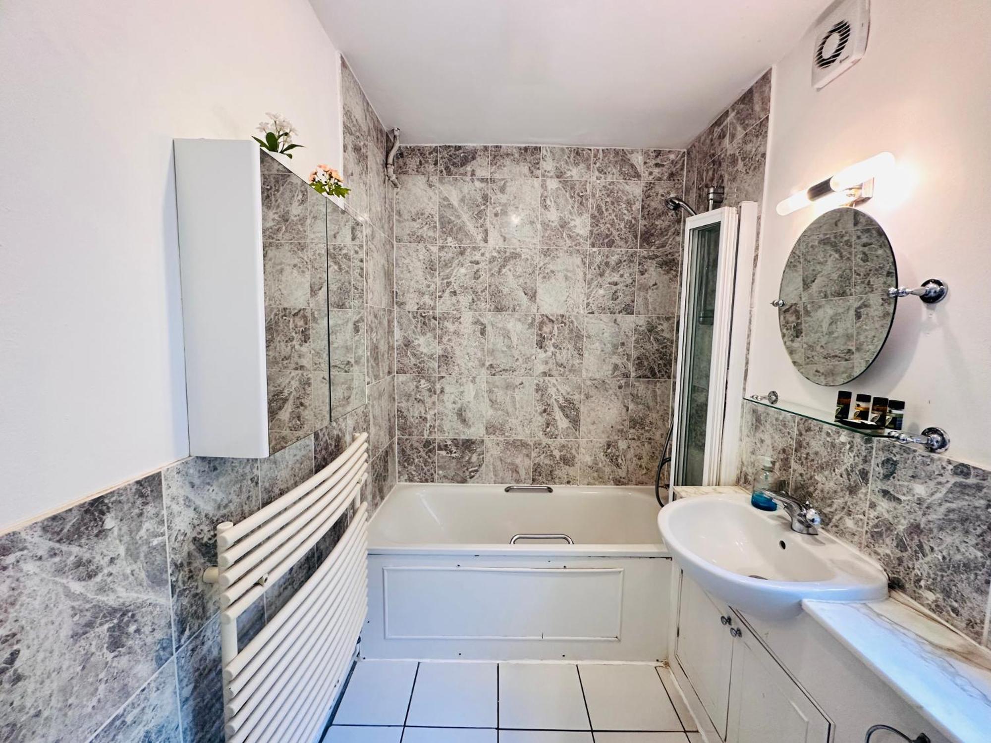 Victoria Family Apartment In Central Londyn Zewnętrze zdjęcie
